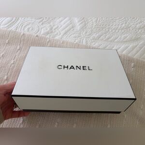 CHANEL White and Black Storage Box